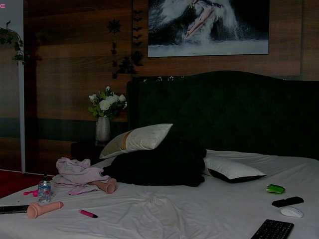 EveyMint live cam on BongaCams