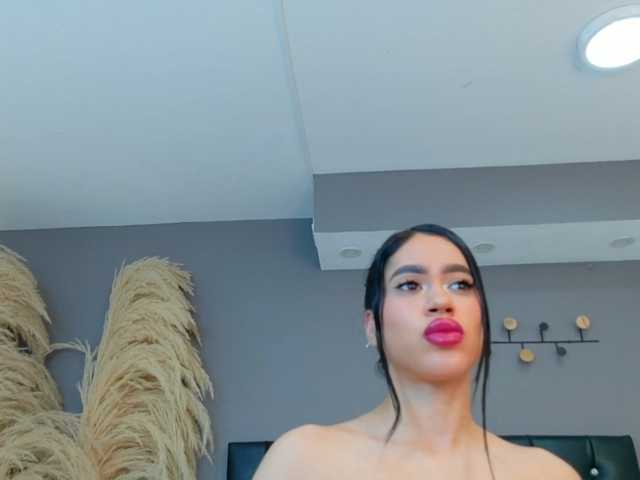 GiaaMonroe live cam on BongaCams