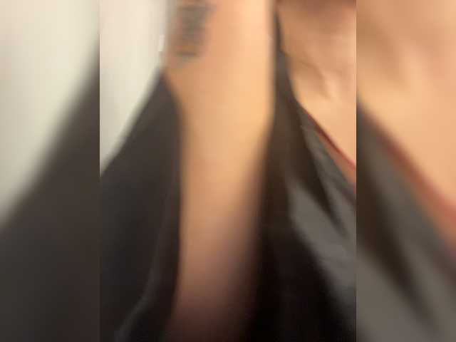 GiaaMonroe live cam preview