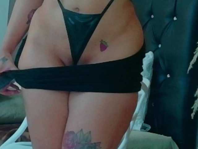 GiaaMonroe live cam on BongaCams