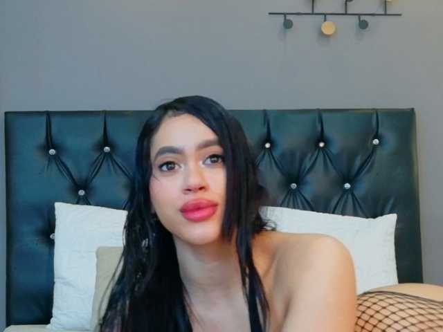 GiaaMonroe live cam preview
