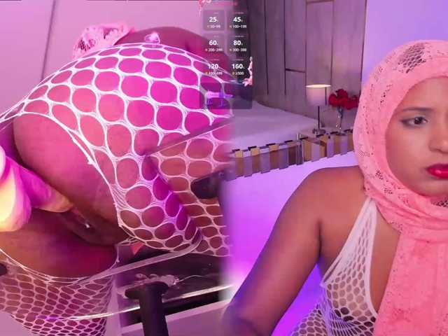 RhiaNeal live cam preview