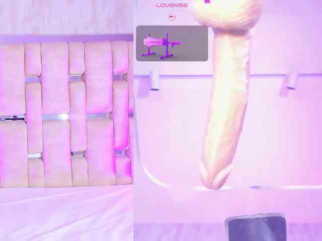 RhiaNeal webcam