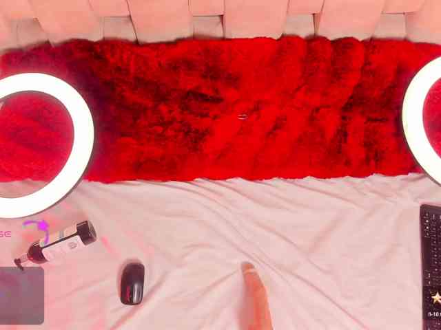 RhiaNeal webcam