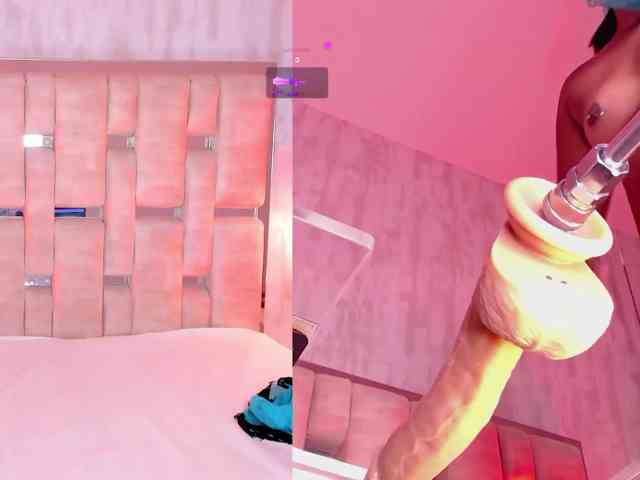 RhiaNeal webcam