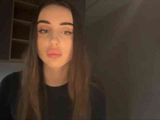 Olenasexy18's cam show statistics and live stream