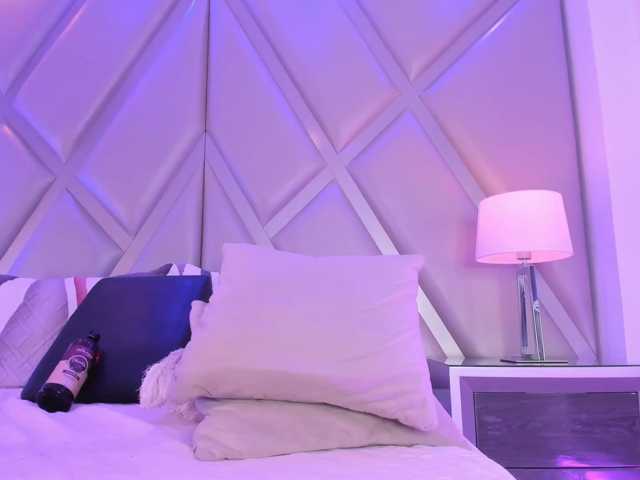 MarieLennox live cam on BongaCams