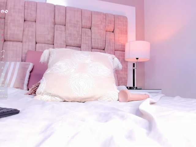 MarieLennox live cam on BongaCams
