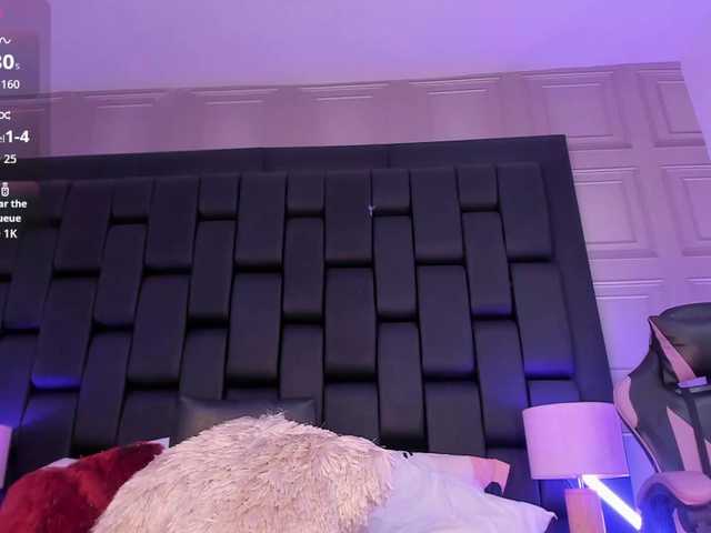 MarieLennox live cam preview