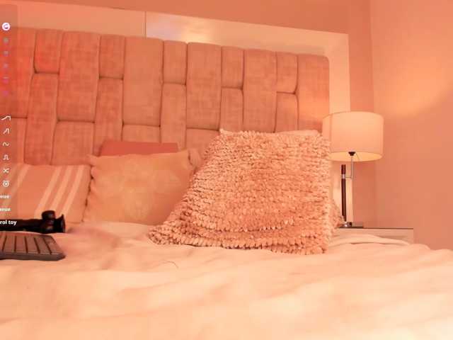 MarieLennox live cam on BongaCams