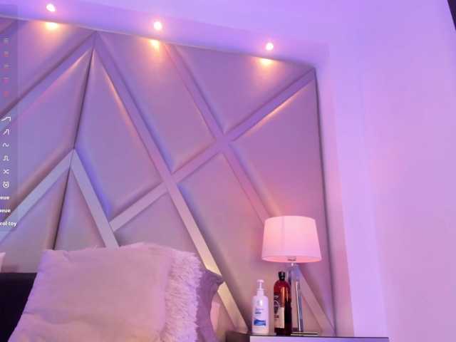 MarieLennox live cam on BongaCams
