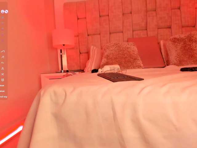 MarieLennox live cam on BongaCams