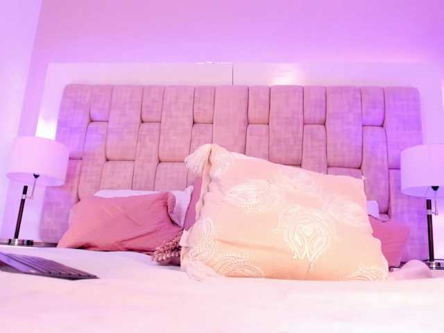 MarieLennox live cam on BongaCams