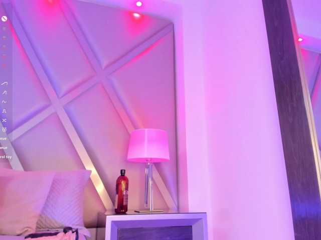 MarieLennox live cam on BongaCams