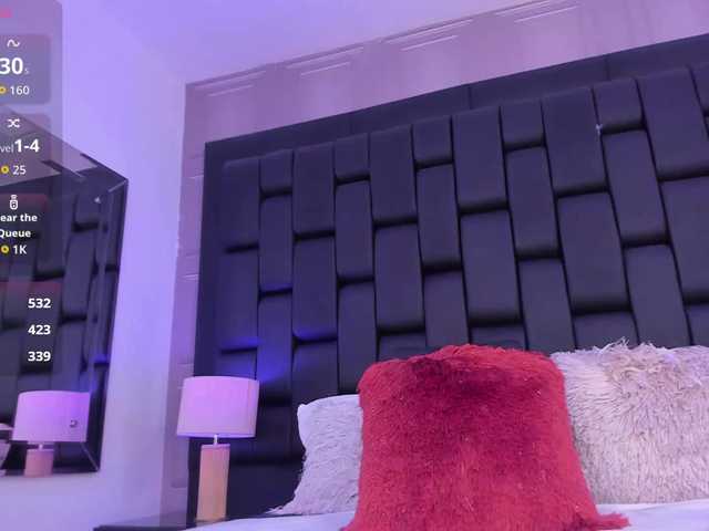 MarieLennox Nude Live Sex Shows