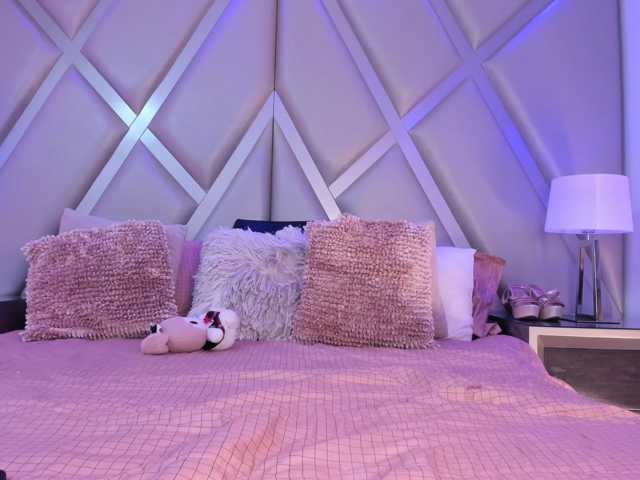 MarieLennox live cam on BongaCams