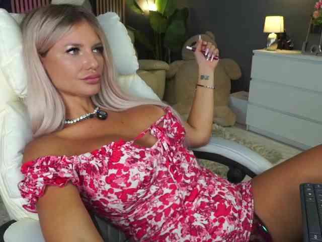 Angeleyesblue webcam