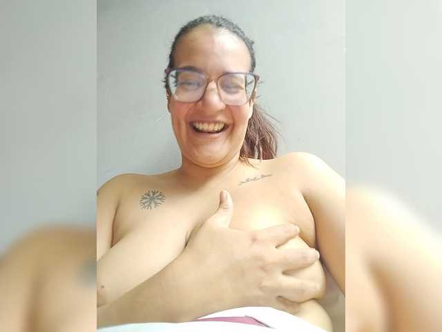 destrukturadas live cam on BongaCams