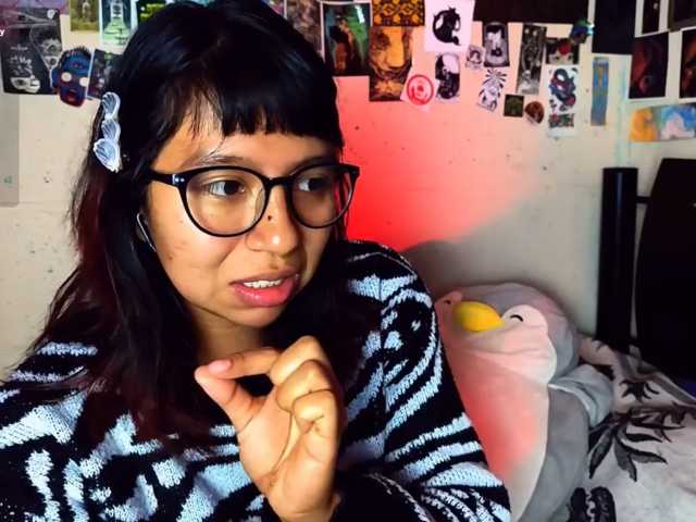 le modèle JainaAngel est en webcam porno dans un show sur le site bongacams, il possède les tags suivants: Indian,Brunette,Hairy