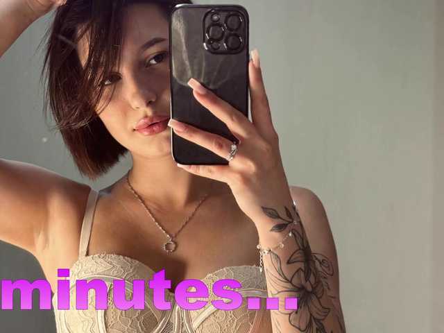 pearlmoonf live cam on BongaCams