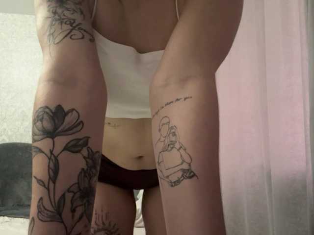 pearlmoonf live cam on BongaCams
