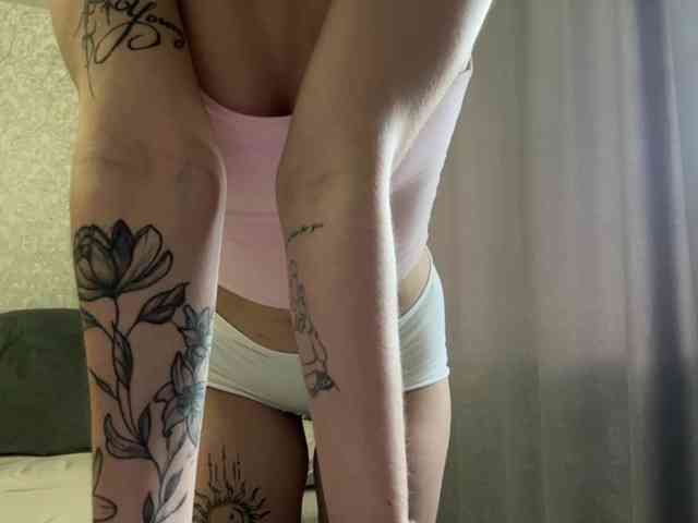 pearlmoonf webcam