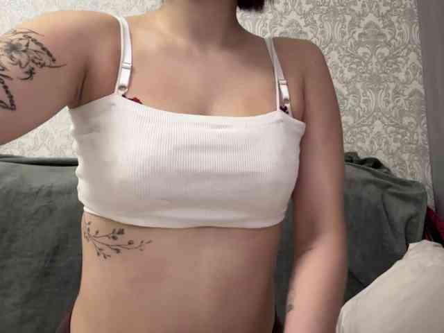 pearlmoonf webcam