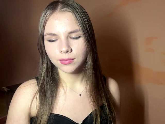 ShaundaBreau live cam on BongaCams