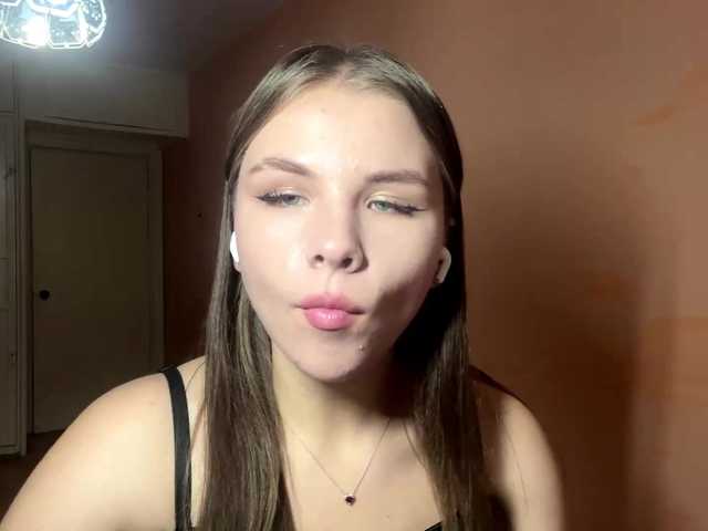 ShaundaBreau live cam on BongaCams