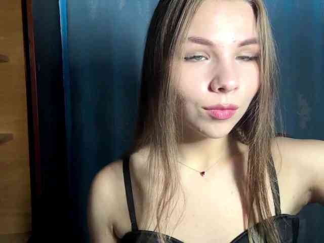 ShaundaBreau webcam