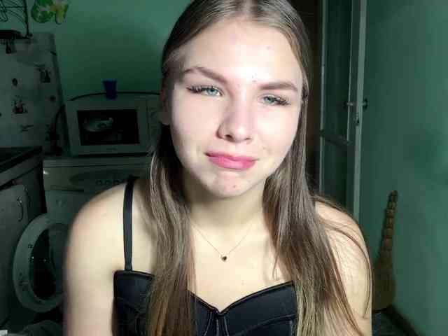 ShaundaBreau webcam