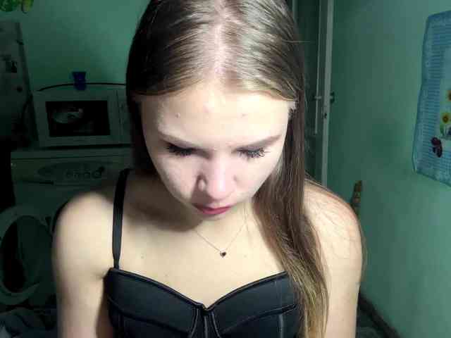 ShaundaBreau webcam