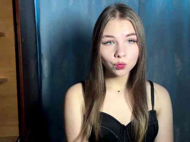 ShaundaBreau webcam