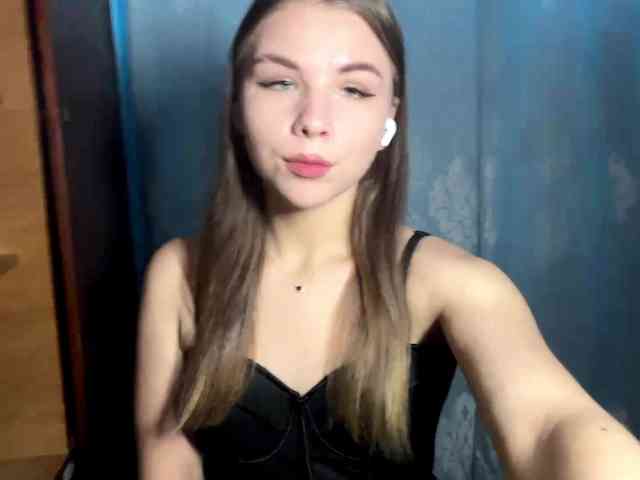 ShaundaBreau webcam