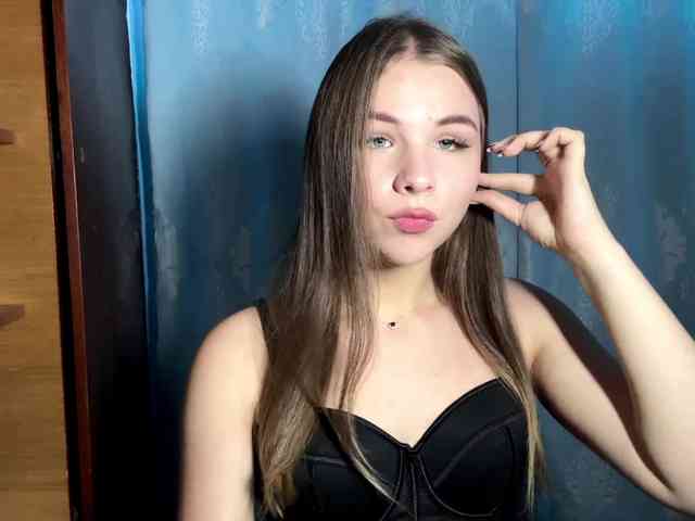 ShaundaBreau webcam