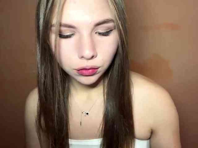 ShaundaBreau webcam