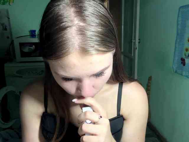 ShaundaBreau webcam