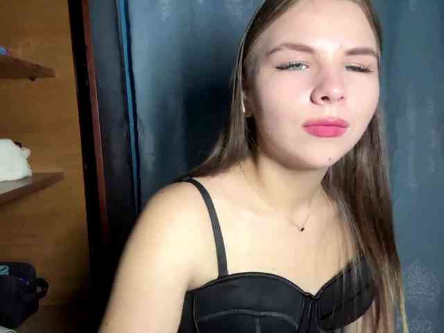 ShaundaBreau webcam