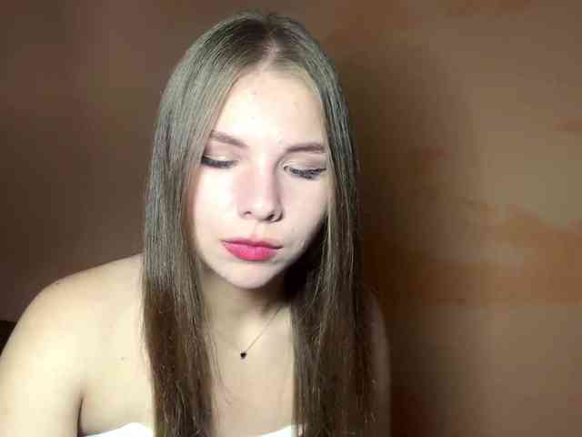 ShaundaBreau webcam