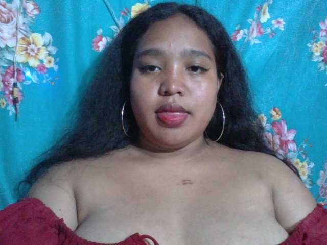 RiitahLoumens live cam on BongaCams