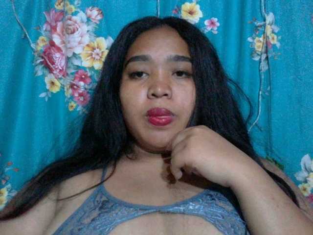 RiitahLoumens live cam on BongaCams
