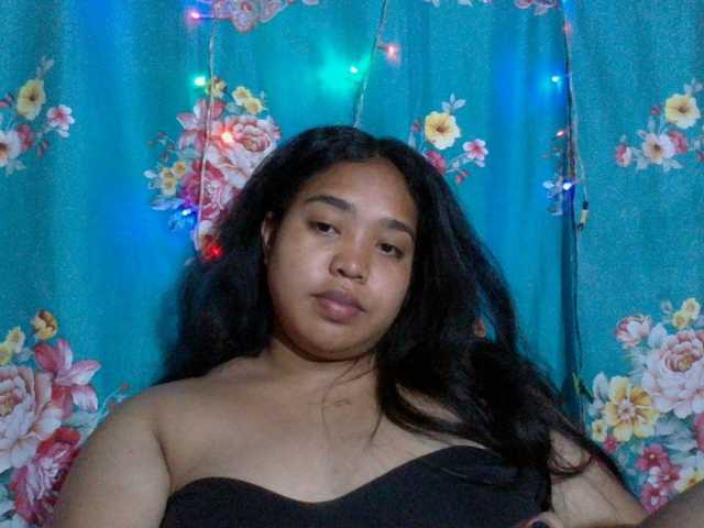 RiitahLoumens live cam on BongaCams
