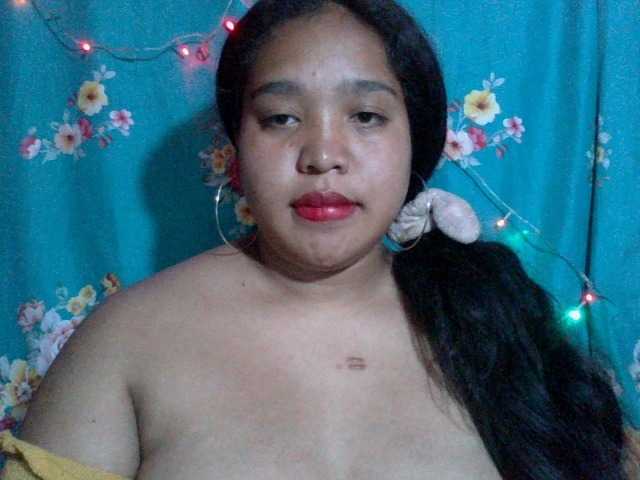 RiitahLoumens live cam on BongaCams