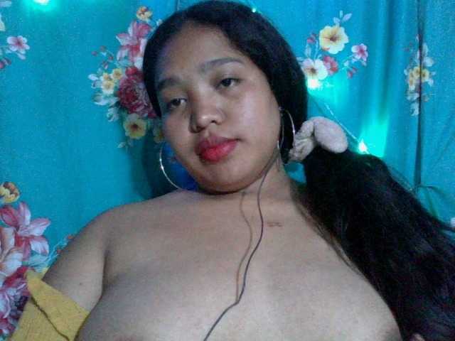 RiitahLoumens live cam on BongaCams
