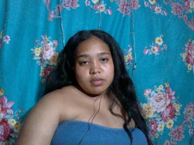 RiitahLoumens live cam on BongaCams