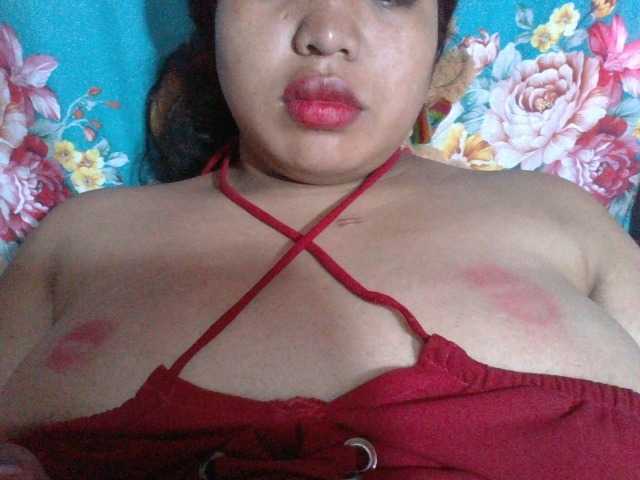 RiitahLoumens live cam on BongaCams