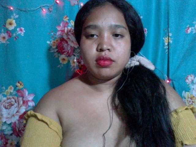 RiitahLoumens live cam on BongaCams
