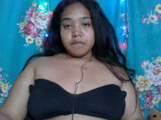 RiitahLoumens live cam on BongaCams