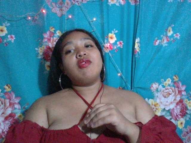 RiitahLoumens live cam on BongaCams