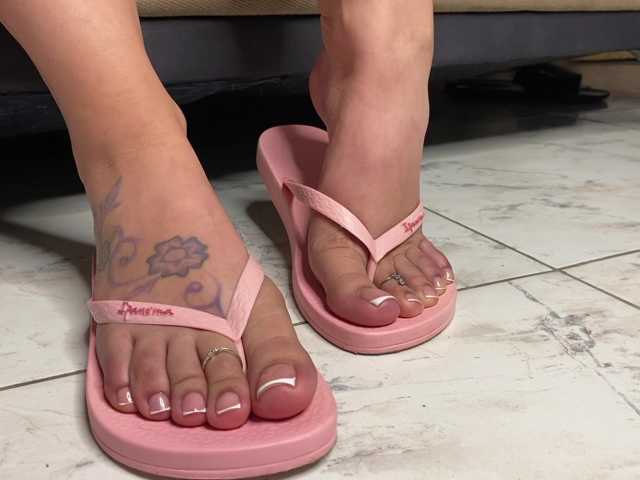 GabrielaTafur live cam on BongaCams